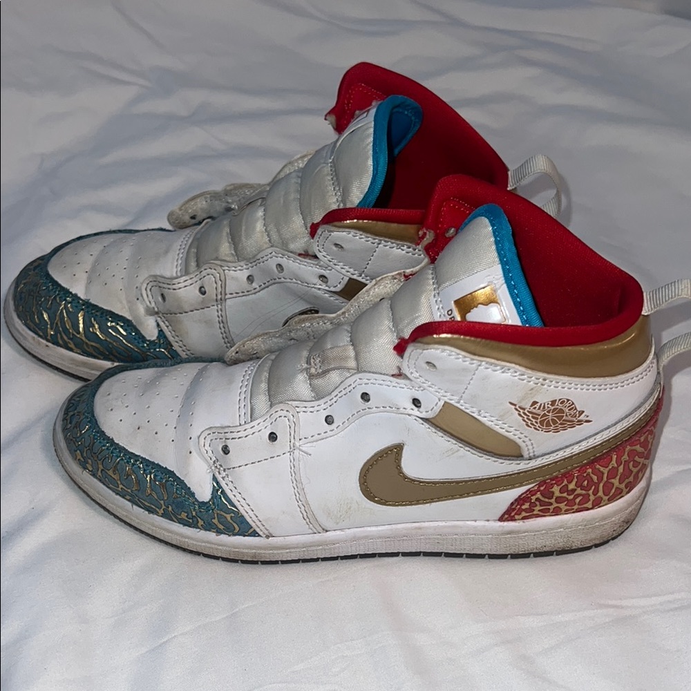 Nike Multicolor High-Top Sneakers
